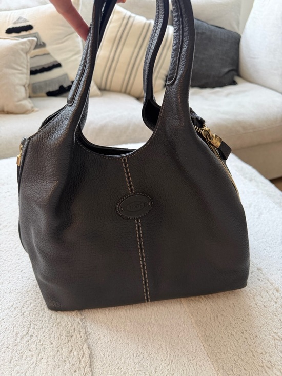 Tod's Handbags - Tod's Black Leather Shoulder Bag with Gold Hardware